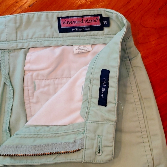 Vineyard Vines Club Shorts Size 28 - Picture 3 of 3